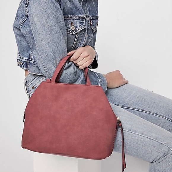 Free People Handbags - Free People Trilogy Slouchy Tote